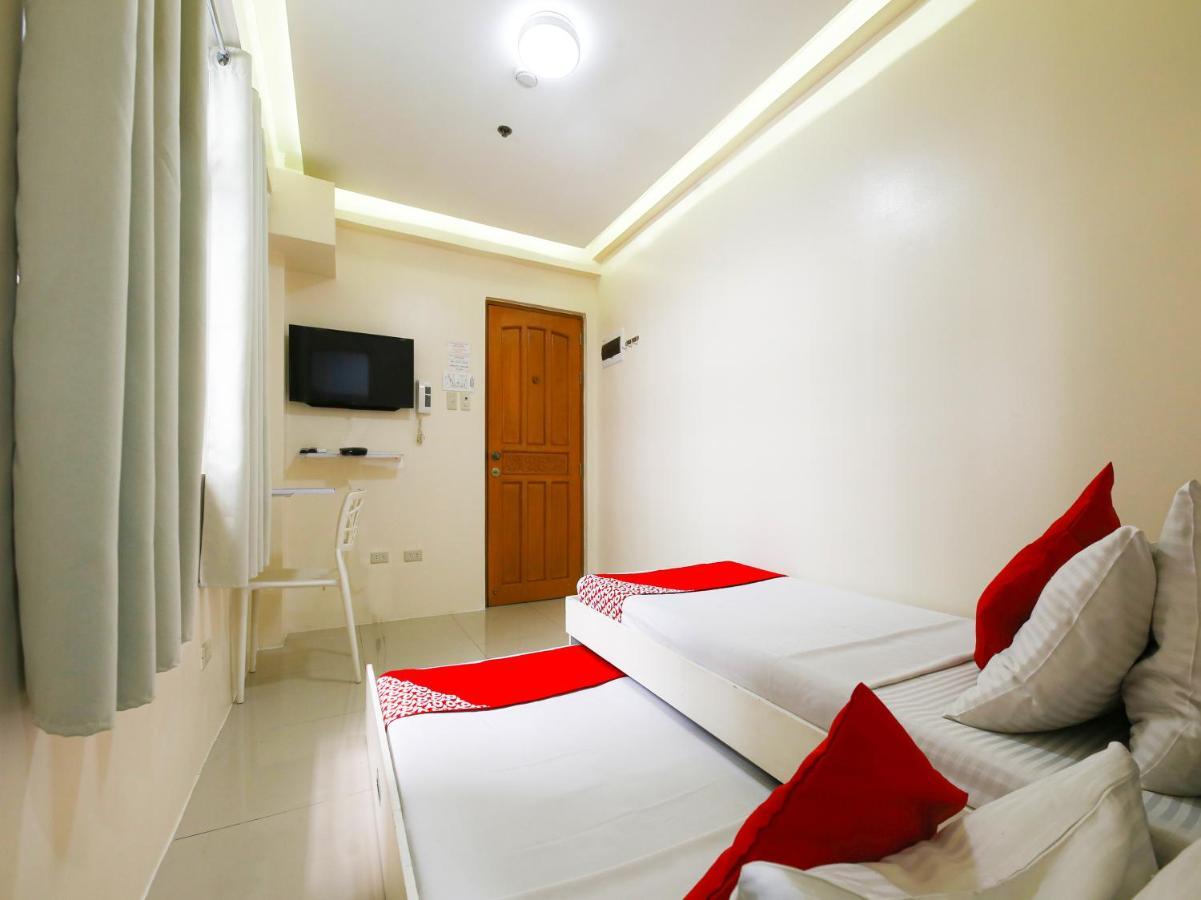 Oyo 783 Freemont Place Paranaque City Exteriér fotografie