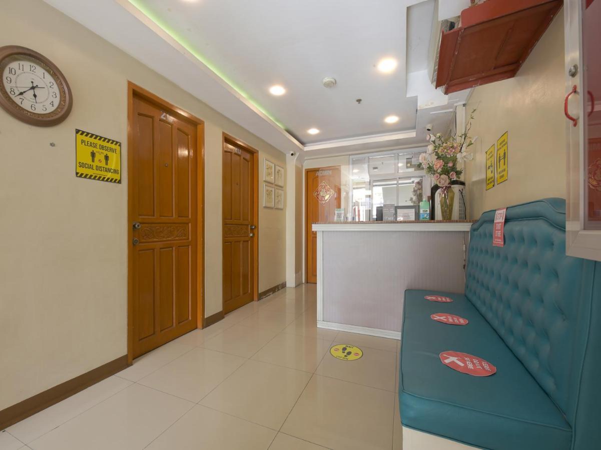 Oyo 783 Freemont Place Paranaque City Exteriér fotografie