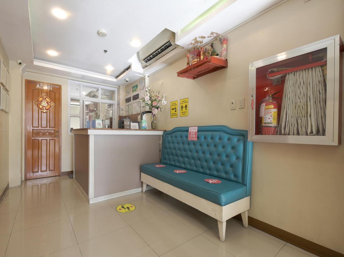 Oyo 783 Freemont Place Paranaque City Exteriér fotografie