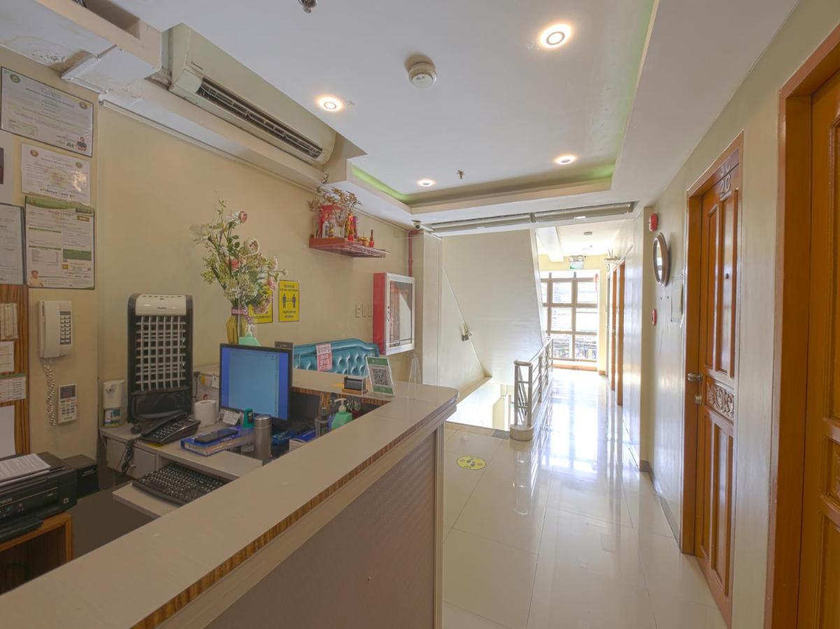 Oyo 783 Freemont Place Paranaque City Exteriér fotografie
